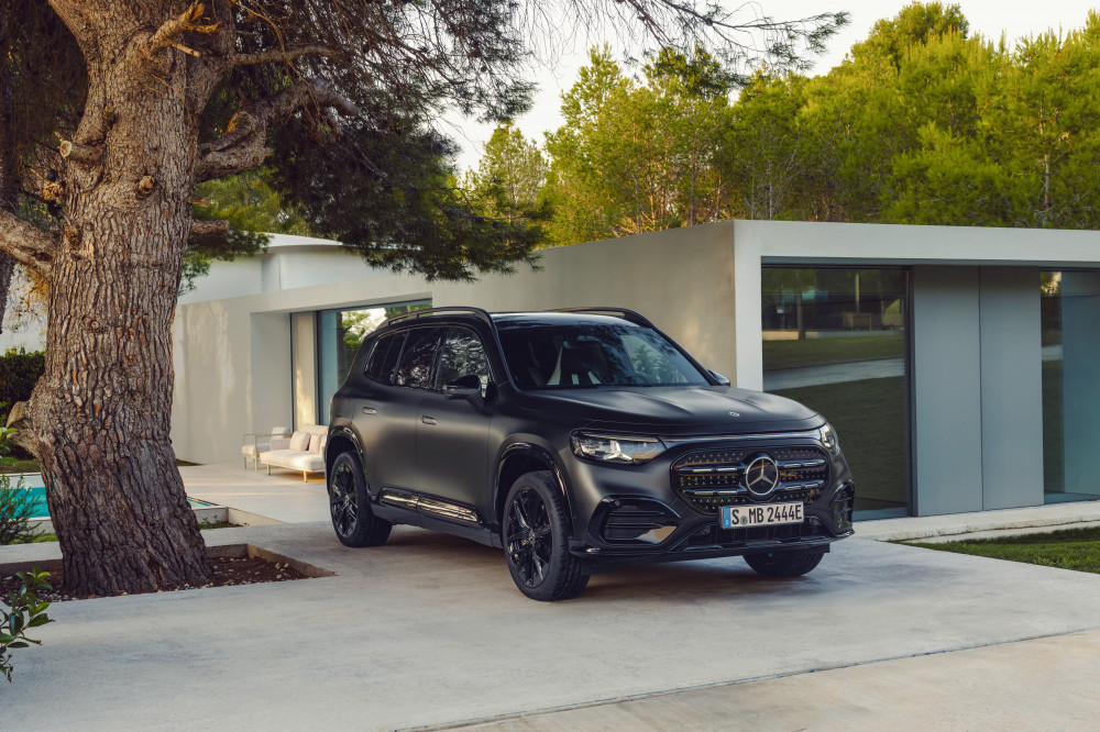 Mercedes-Benz GLB sneak peek